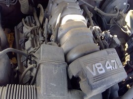 2004 TOYOTA TUNDRA, BURGUNDY, LIMITED, CREW CAB, 4.7L, AT, 2WD. Z25955